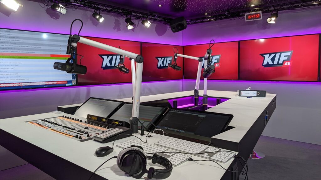 11-5-1024x576 K.I.F nos studios radio