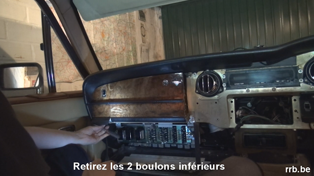 11 Dépose boiseries tableau de bord