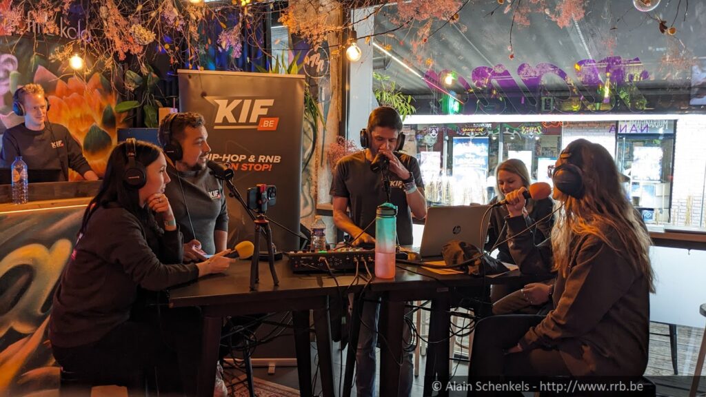 6-8-1024x576 K.I.F nos studios radio
