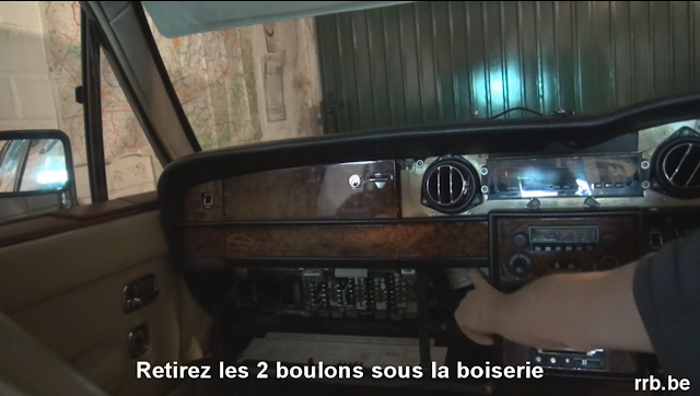 6 Dépose boiseries tableau de bord