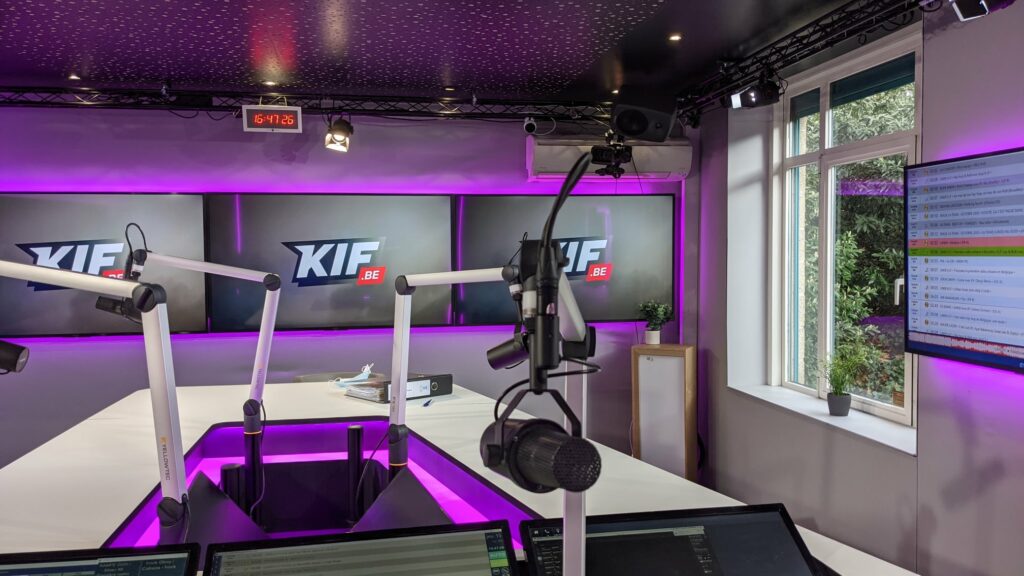 9-6-1024x576 K.I.F nos studios radio