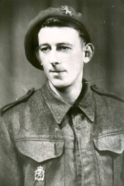 DOOLAEGHE-Joseph Hommage aux soldats tués à l'ennemi