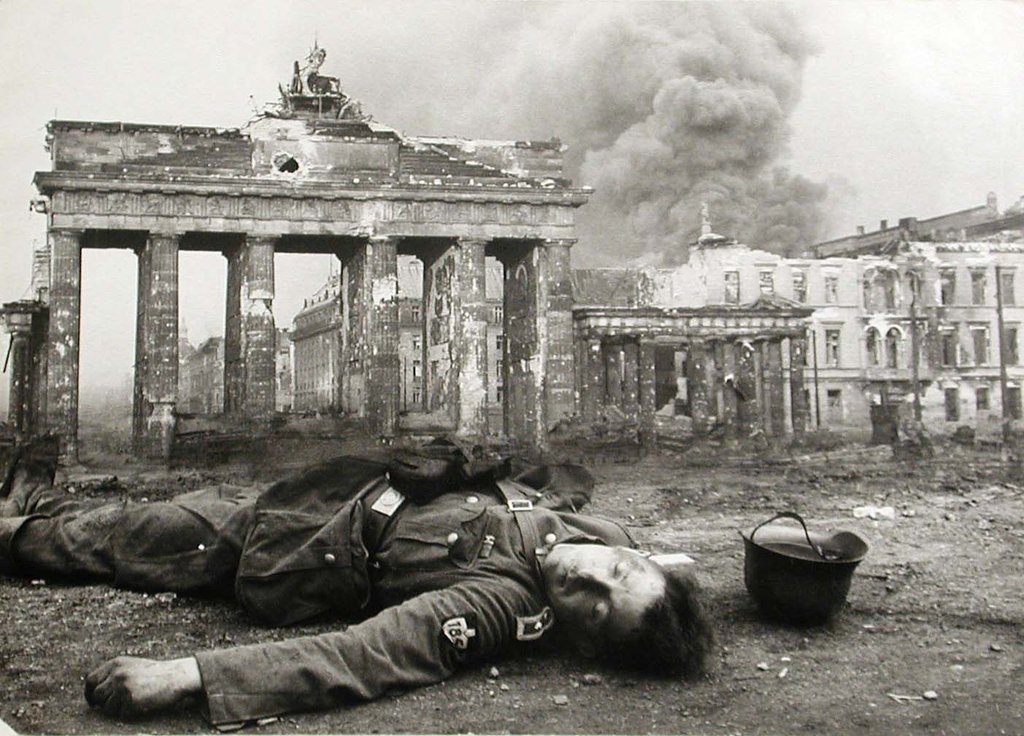 La-liberation-de-la-France-la-Belgique-des-Pays-Bas-et-occupation-de-lAllemagne-16 La libération de la France, la Belgique, des Pays-Bas et occupation de l'Allemagne