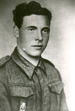 RAQUET-Francois-1922-1944 Hommage aux soldats tués à l'ennemi