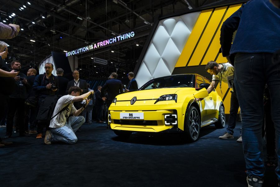 Salon de genève gims, présentation renault 5 électrique 1