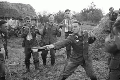 Franz-grasser-photographe-nazi-5 Franz GRASSER, photographe allemand de renommée, mort le 13 novembre 1944